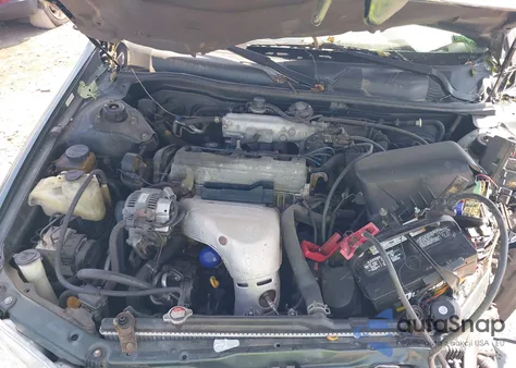 2001 Toyota Camry Le z USA, uszkodzony, nr VIN 4T1BG22K31U823509